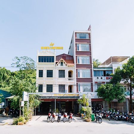 Hg Hostel Provide Tours & Motorbikes Ha Giang Bagian luar foto