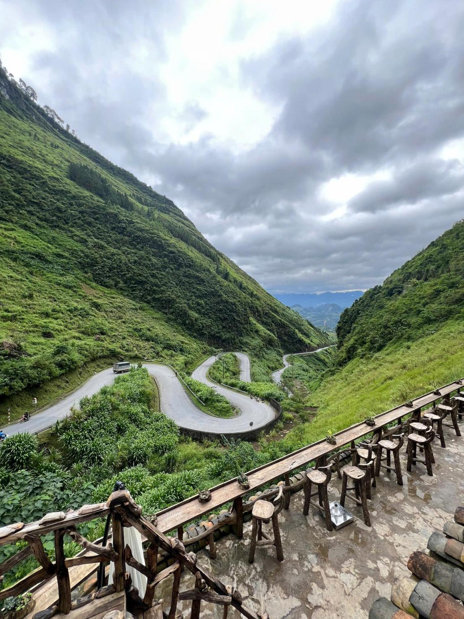Hg Hostel Provide Tours & Motorbikes Ha Giang Bagian luar foto